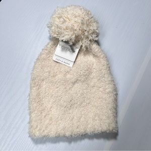 Women's Lemon Pom Pom Ivory Snow Drift Hat NWT